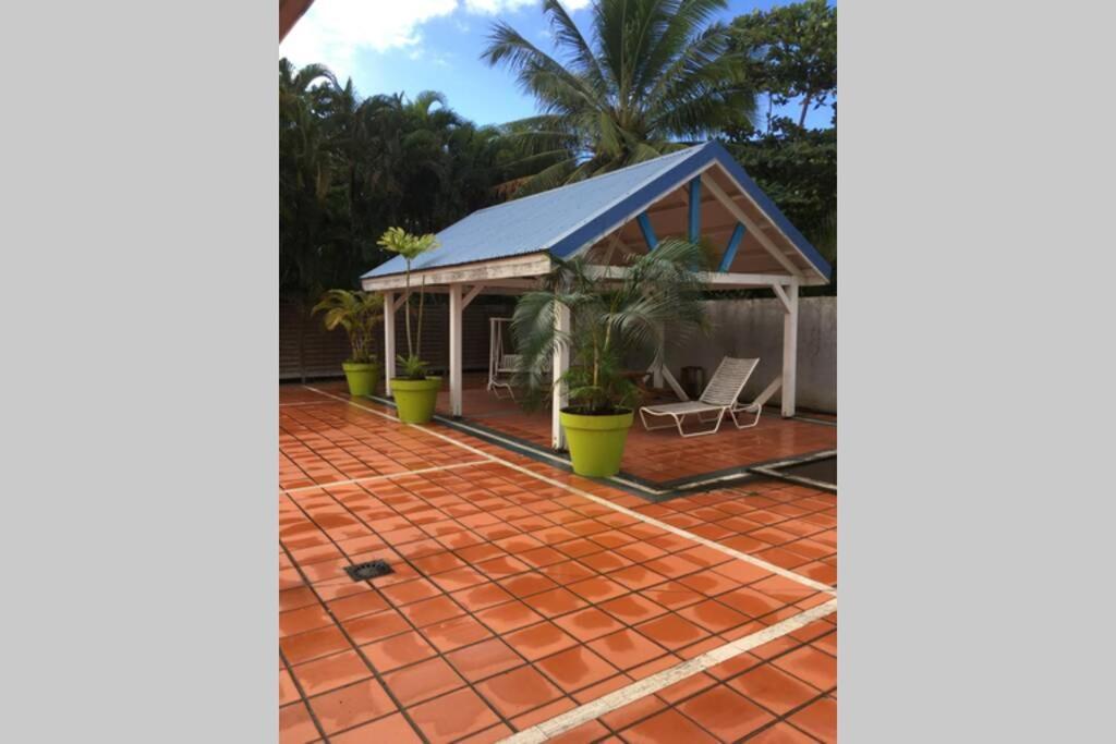 La Martinique vous tend les bras ! Le Diamant Extérieur photo